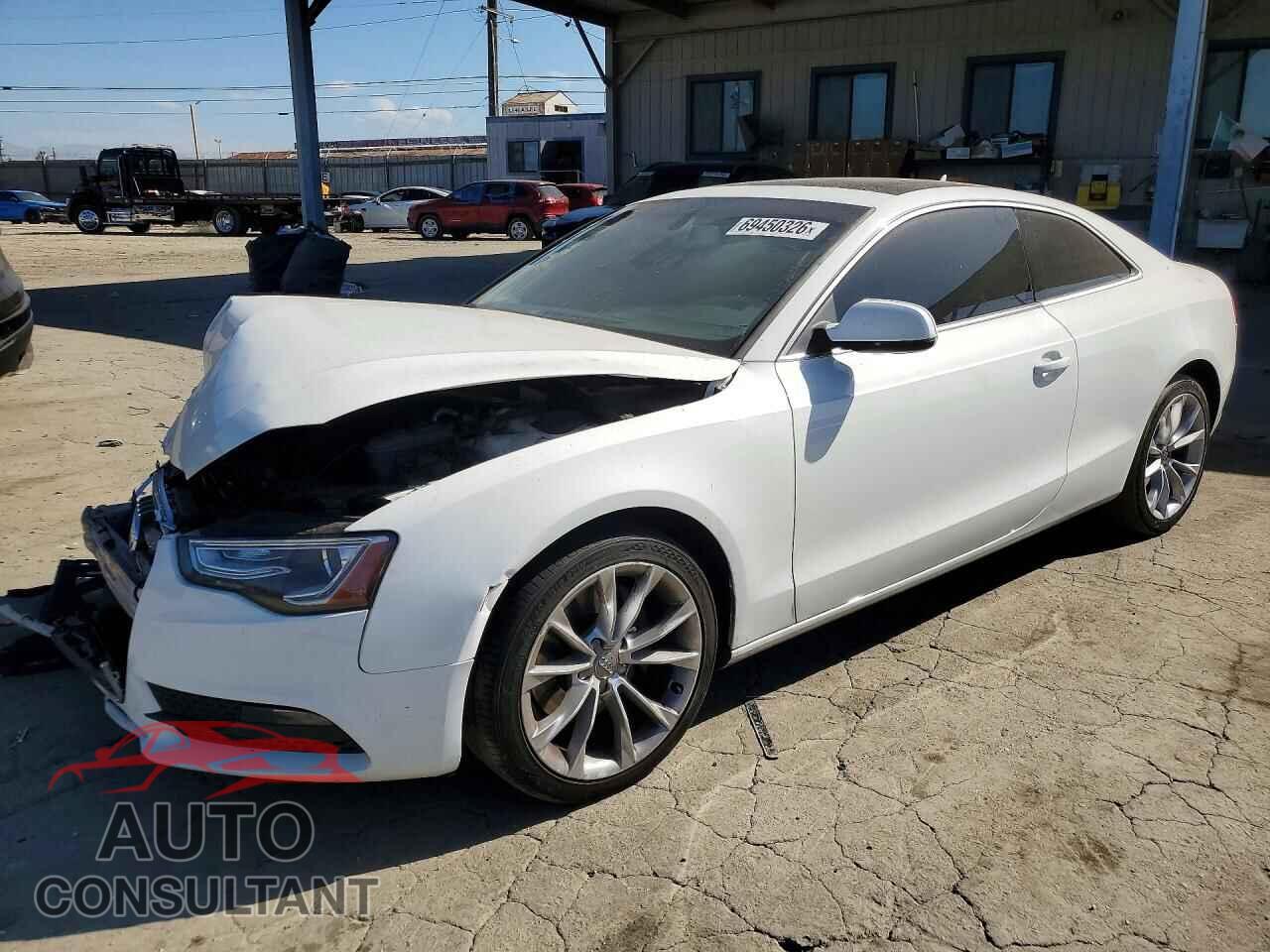 AUDI A5 2014 - WAUCFAFR0EA053111