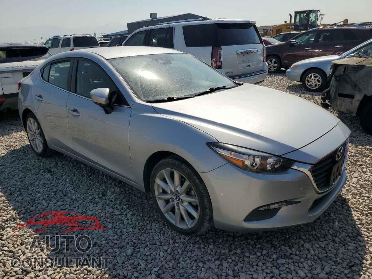 MAZDA 3 2017 - 3MZBN1V73HM137901