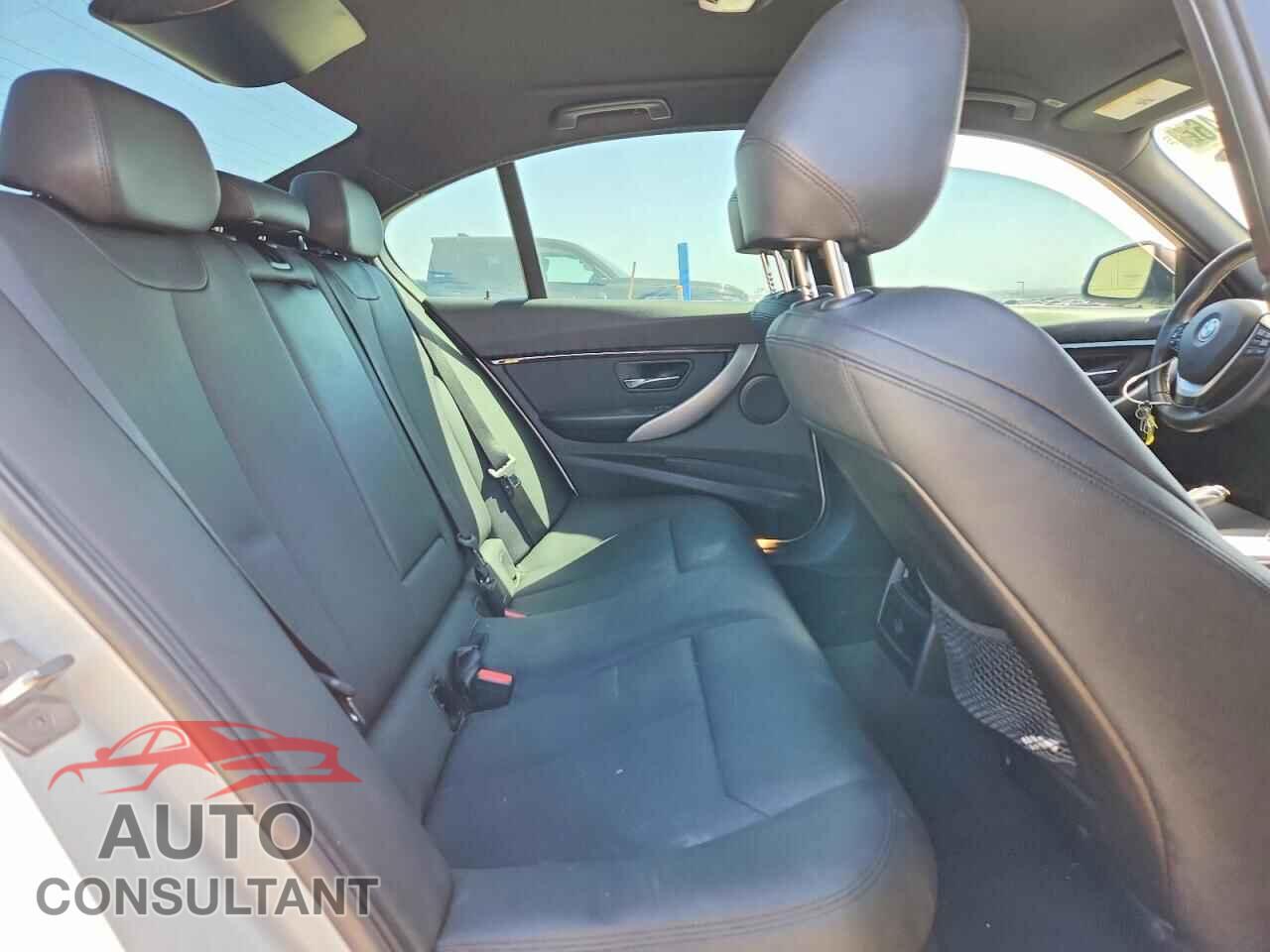BMW 3 SERIES 2017 - WBA8E1C30HA156896