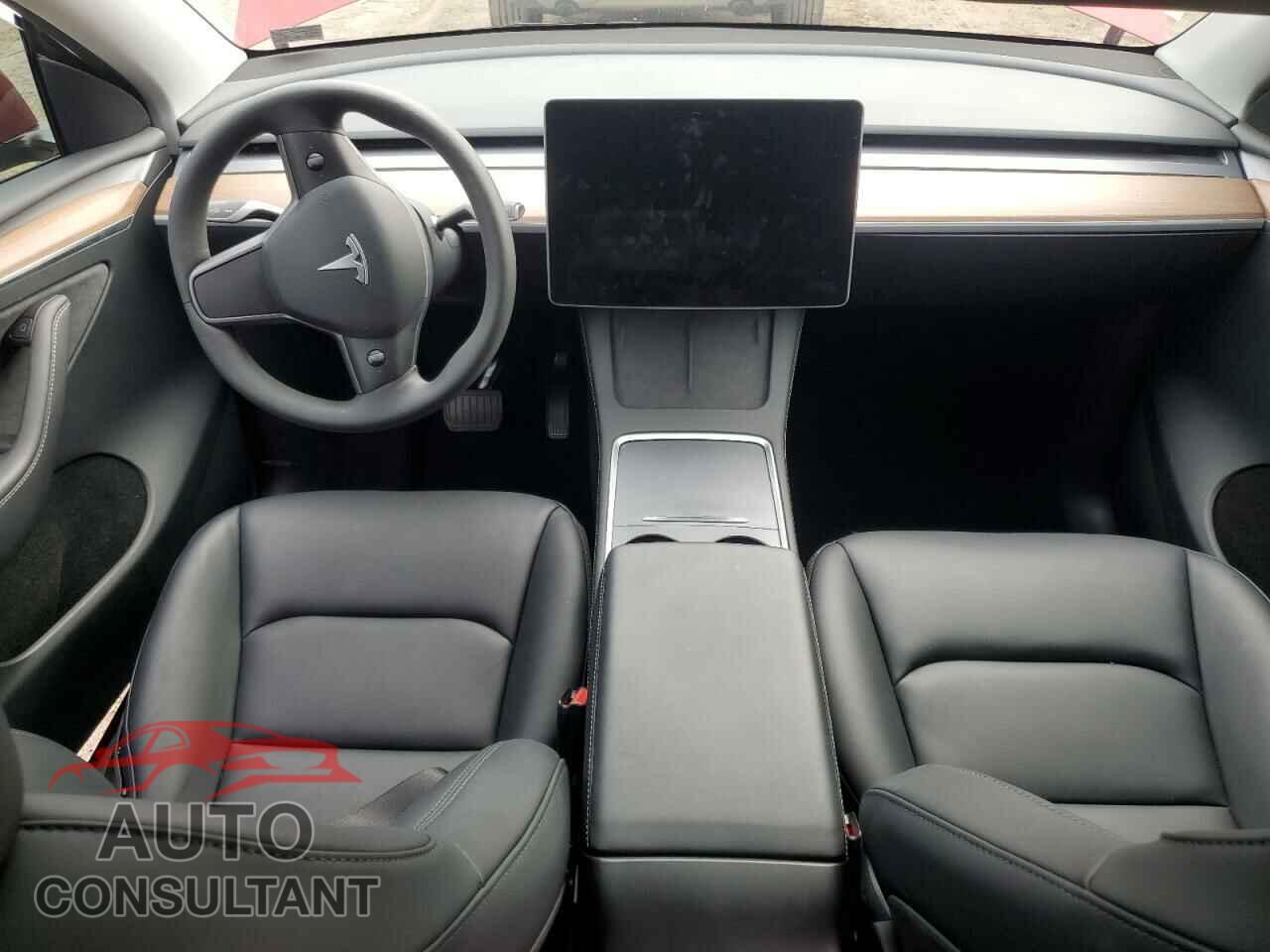 TESLA MODEL Y 2024 - 7SAYGDEE6RF043608