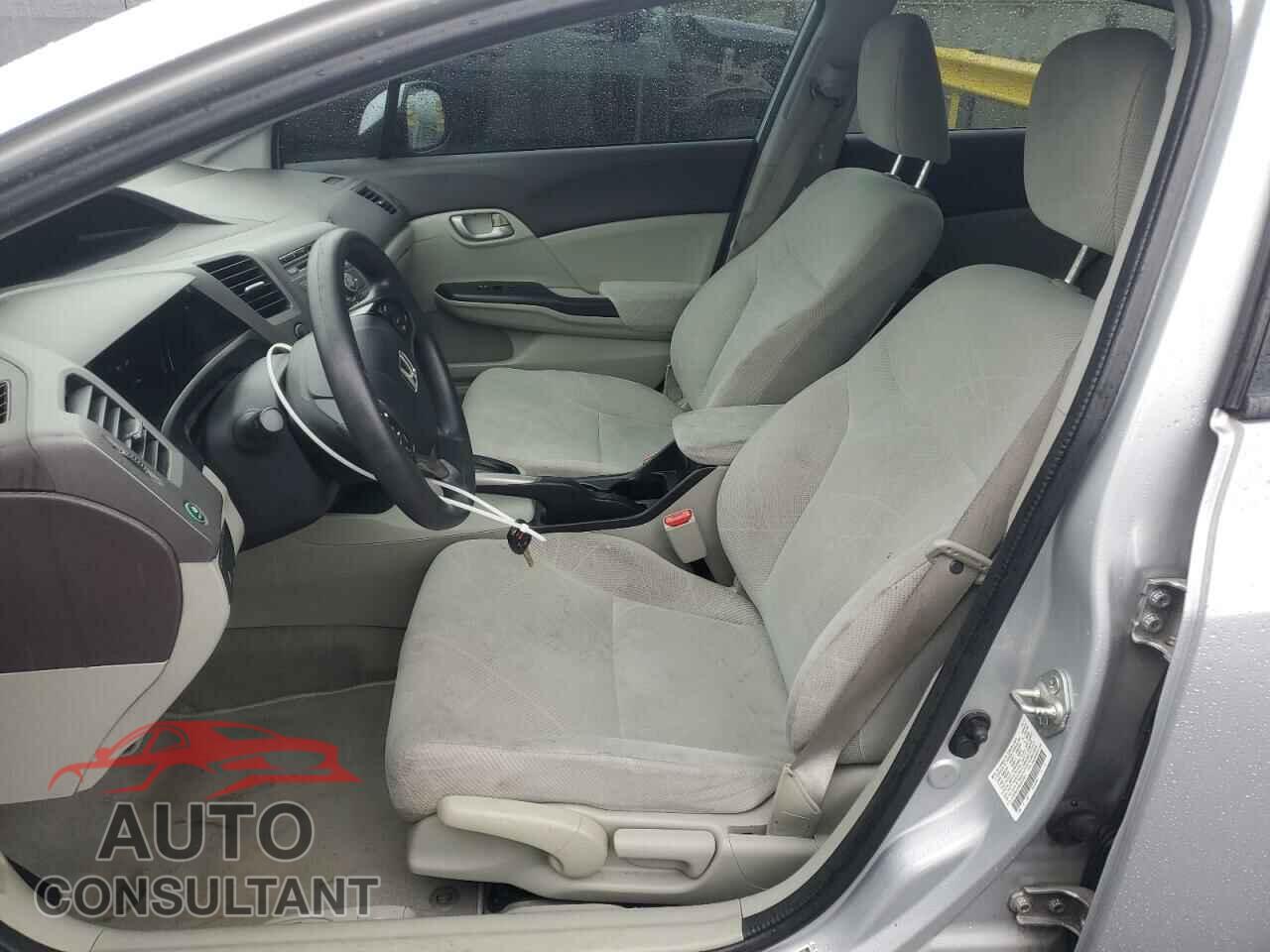 HONDA CIVIC 2012 - 2HGFB2F55CH557815