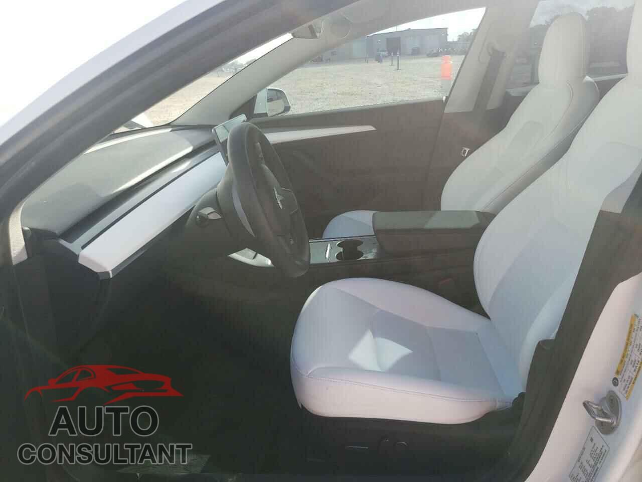 TESLA MODEL 3 2021 - 5YJ3E1EA4MF093845