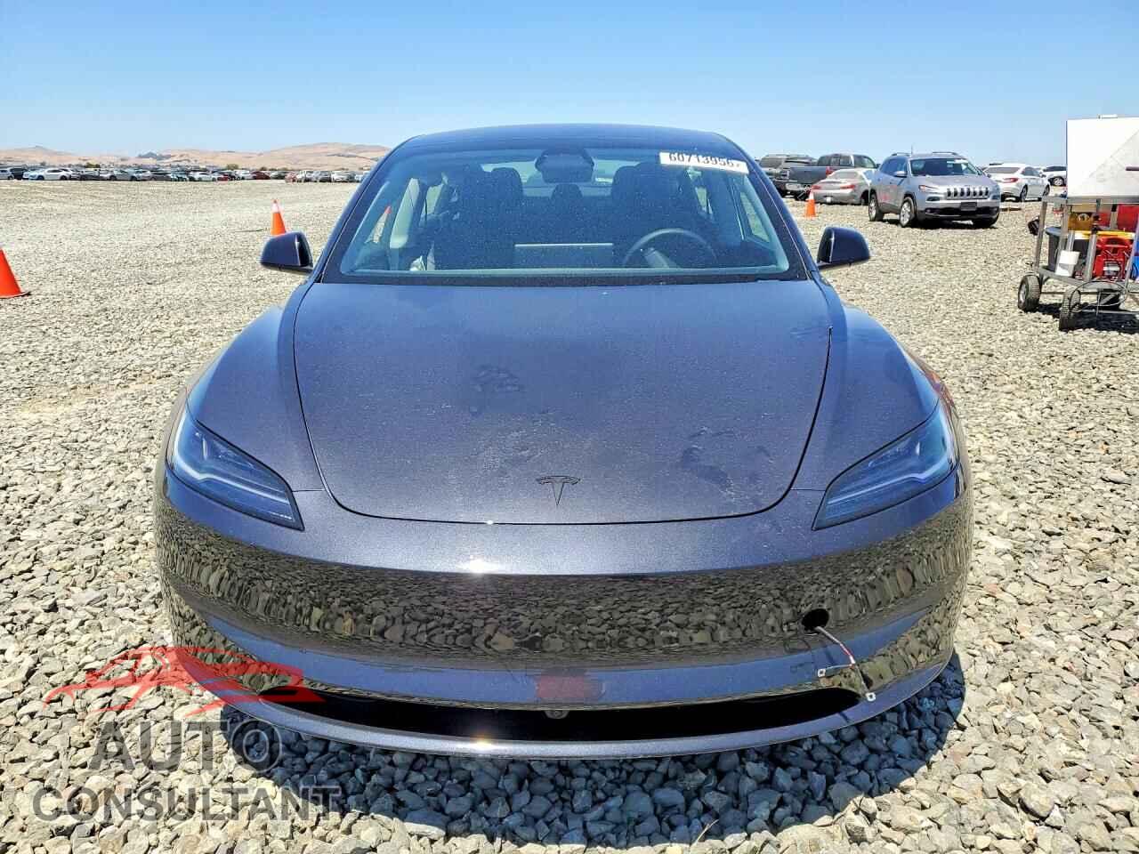TESLA MODEL 3 2026 - 5YJ3E1EA7TF155379