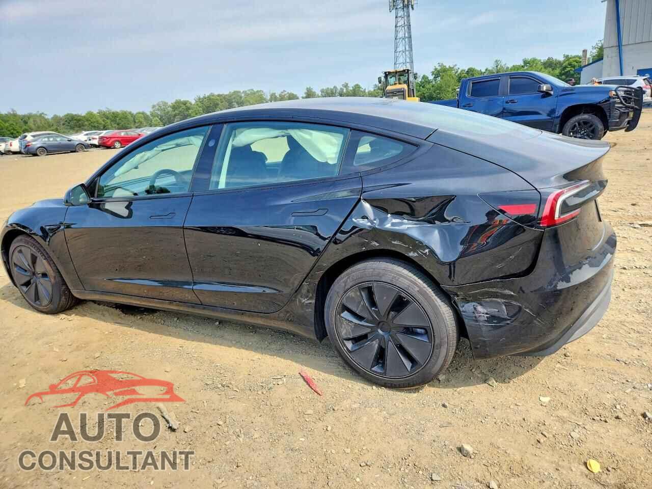 TESLA MODEL 3 2025 - 5YJ3E1EB9SF076612