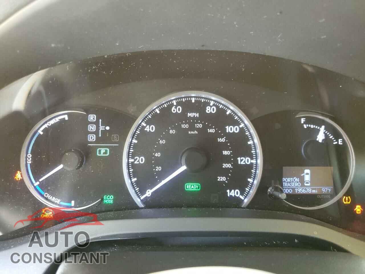 LEXUS CT 200 2011 - JTHKD5BH5B2038763