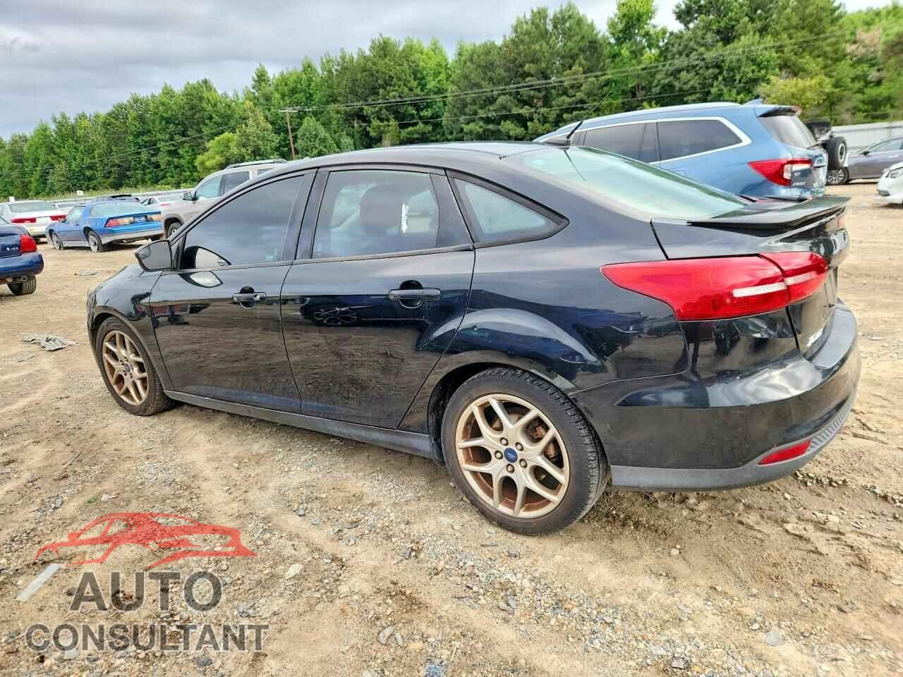 FORD FOCUS 2015 - 1FADP3F24FL283667