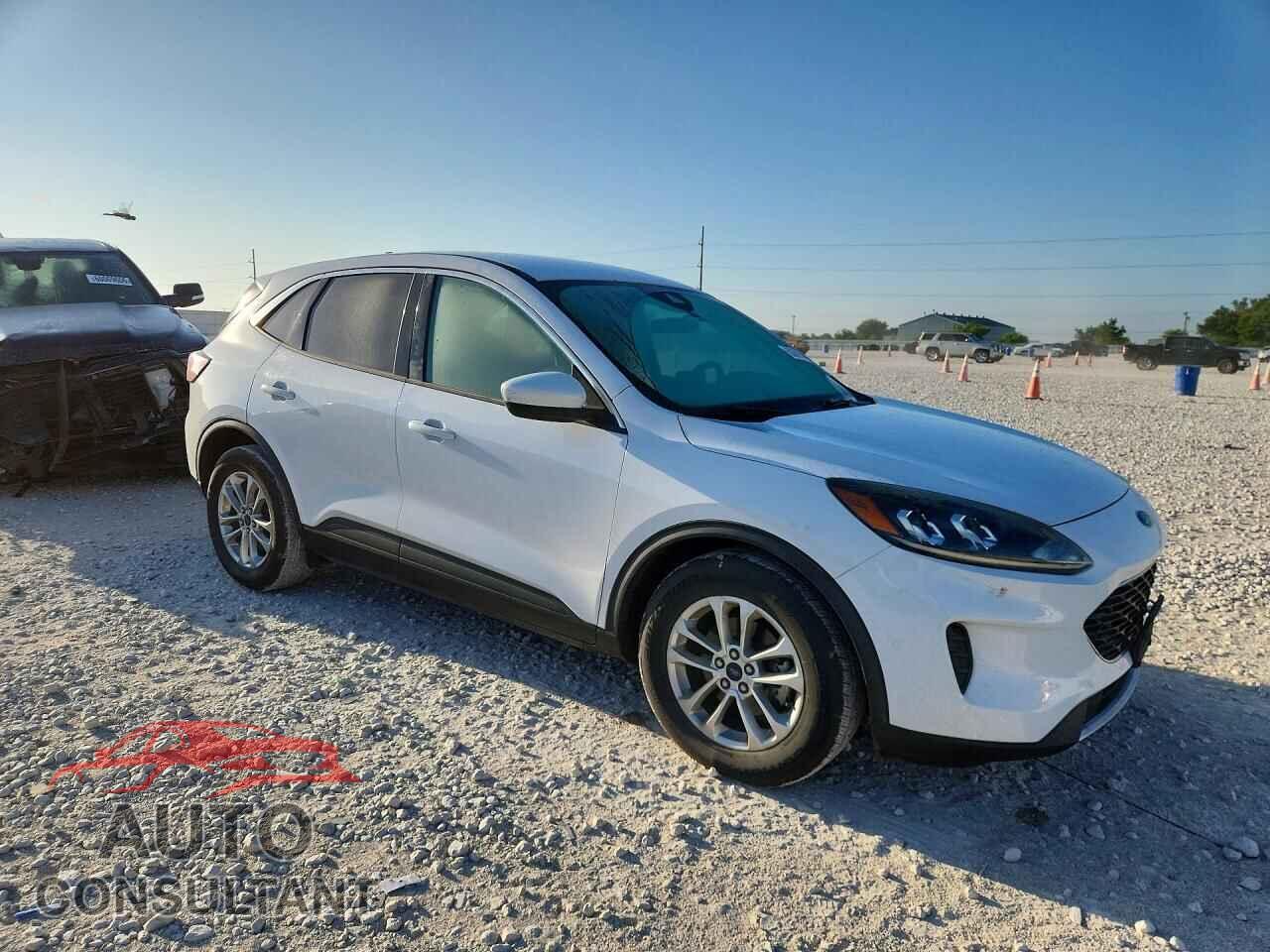 FORD ESCAPE 2020 - 1FMCU0G64LUA32096