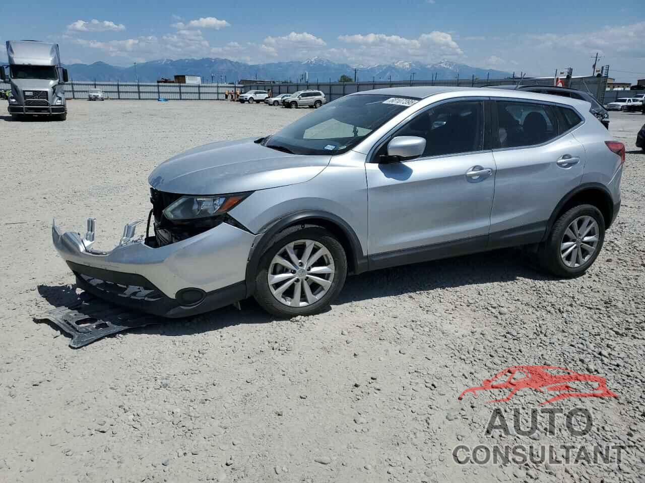 NISSAN ROGUE 2018 - JN1BJ1CR0JW267940