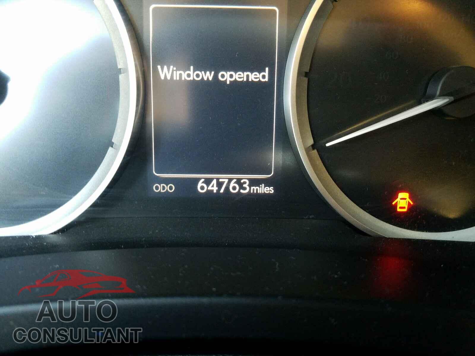 LEXUS IS 2016 - JTHBA1D23G5014364
