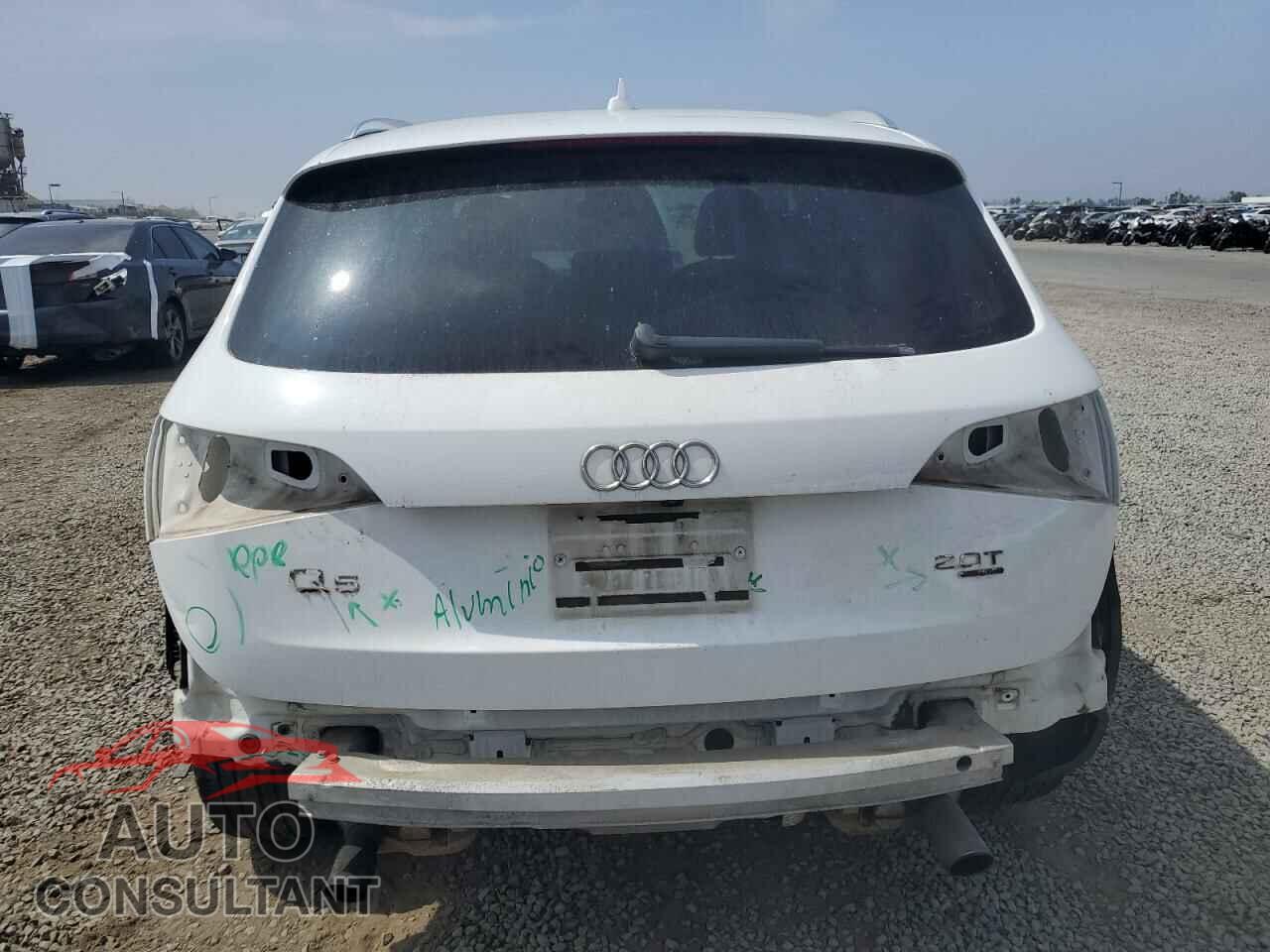 AUDI Q5 2011 - WA1LFAFP3BA044376