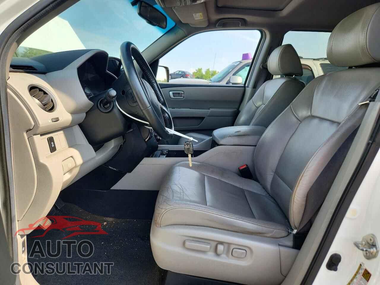 HONDA PILOT 2013 - 5FNYF4H74DB044777