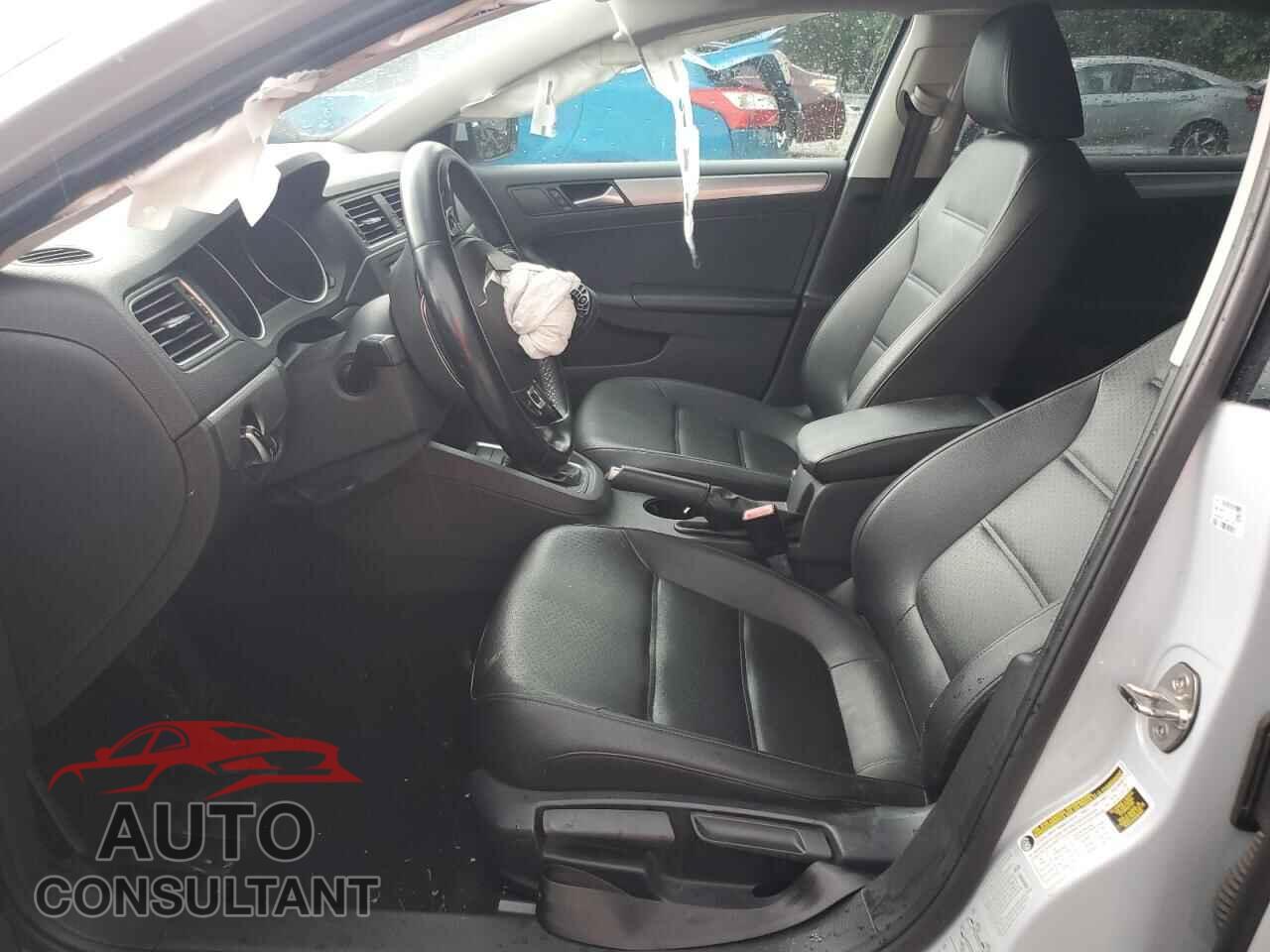VOLKSWAGEN JETTA 2017 - 3VWDB7AJ3HM285231