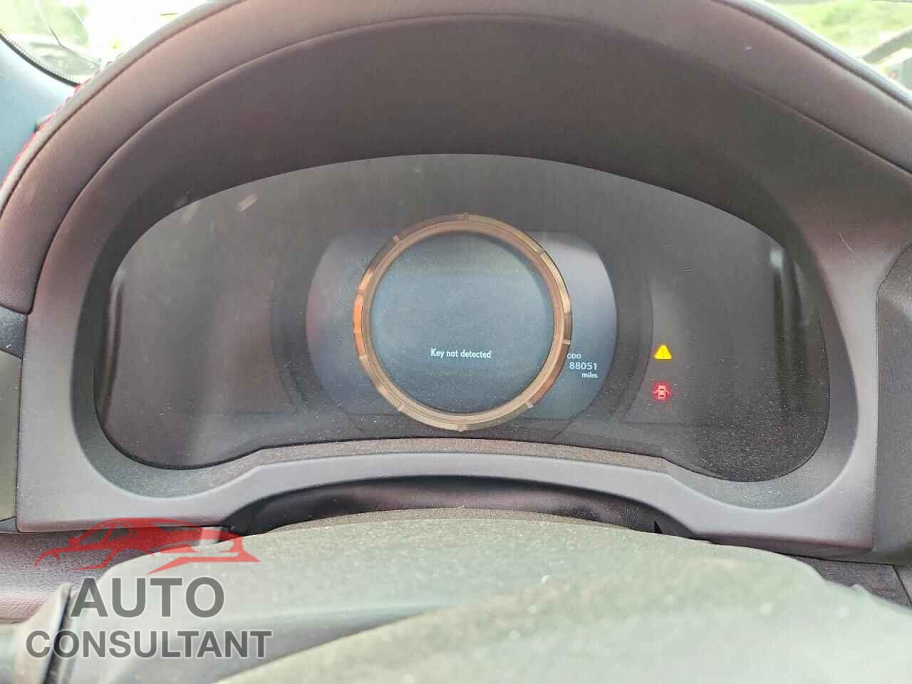 LEXUS IS 2014 - JTHBE1D25E5014271
