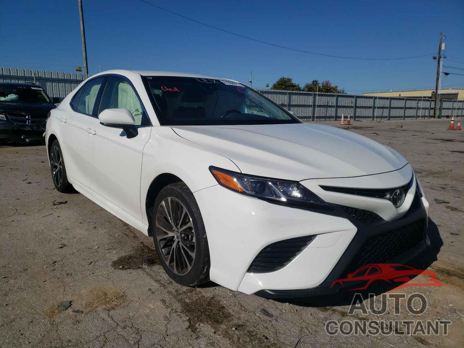 TOYOTA CAMRY 2018 - JTNB11HK5J3008978