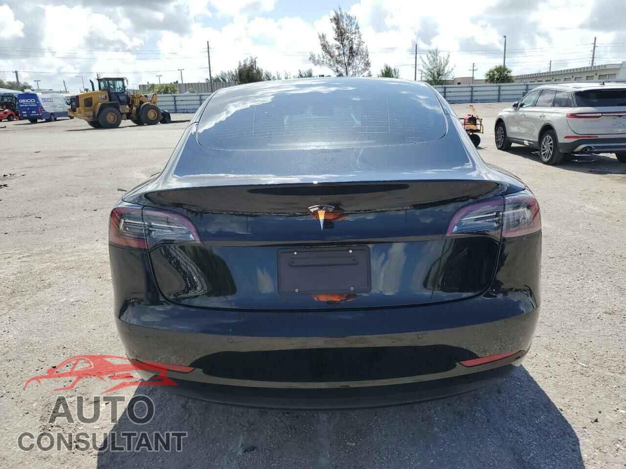 TESLA MODEL 3 2022 - 5YJ3E1EA7NF242606