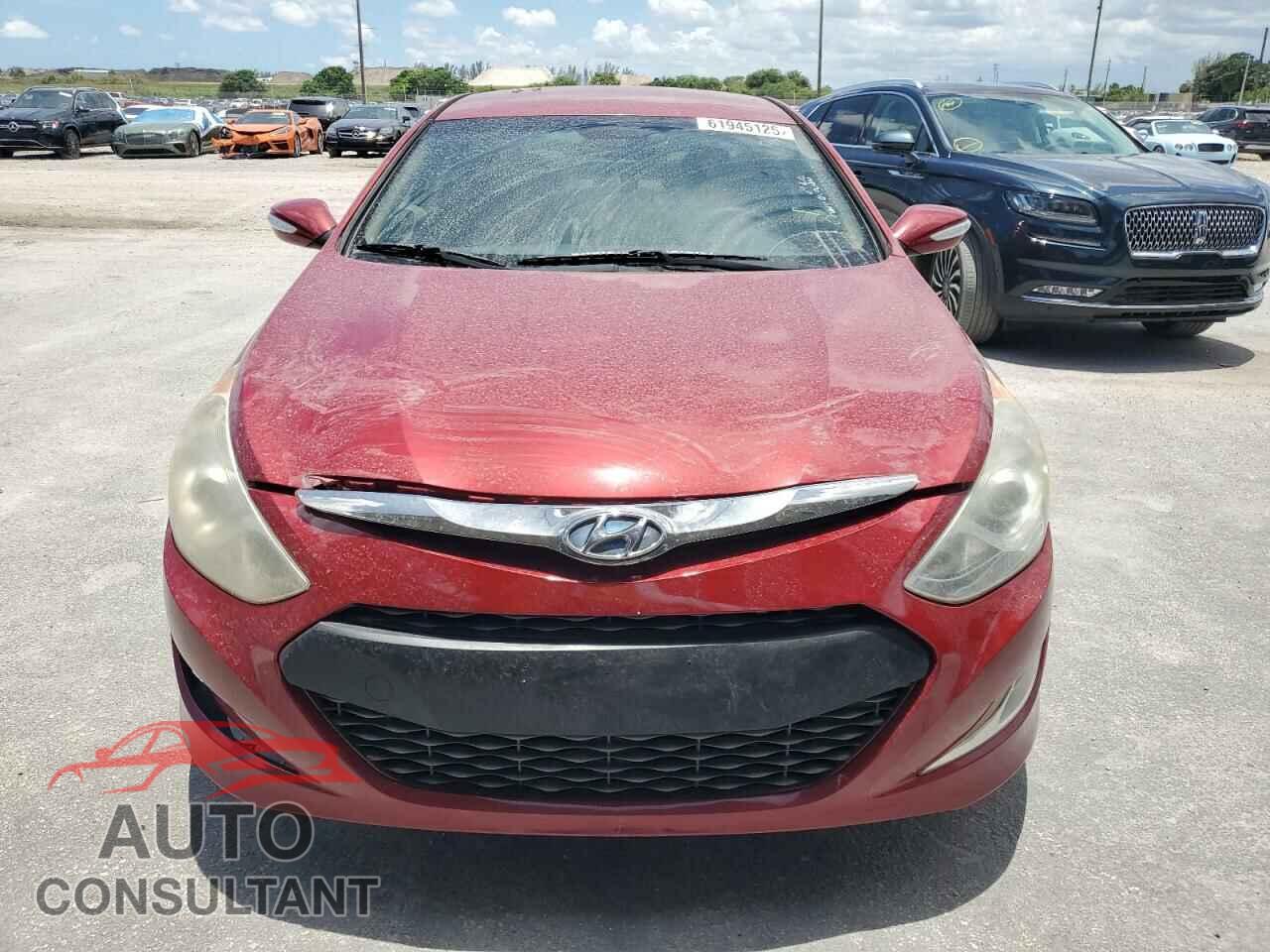HYUNDAI SONATA 2011 - KMHEC4A45BA012532
