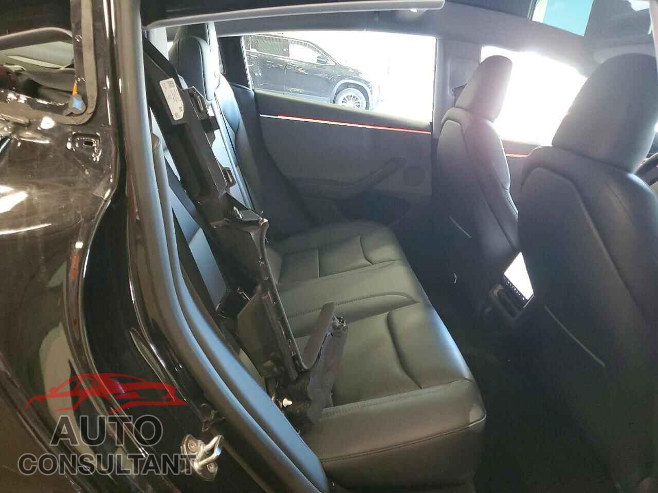 TESLA MODEL 3 2025 - 5YJ3E1EA6SF005732