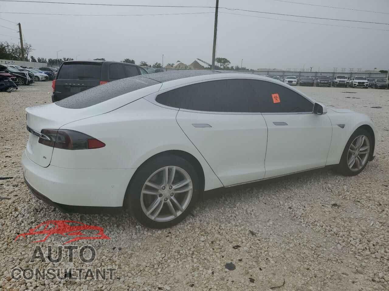 TESLA MODEL S 2016 - 5YJSA1E1XGF127069