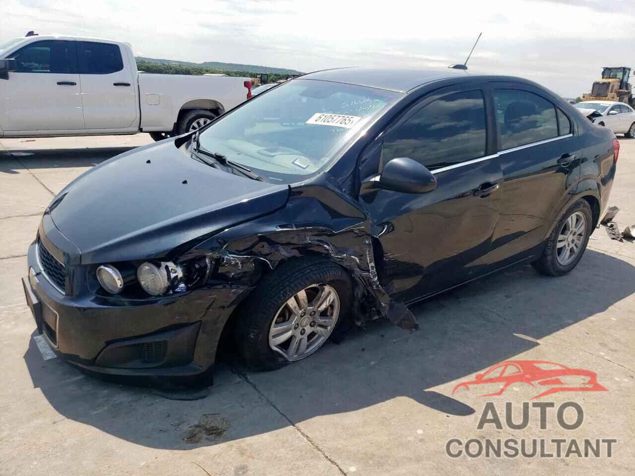 CHEVROLET SONIC 2015 - 1G1JC5SH4F4135732