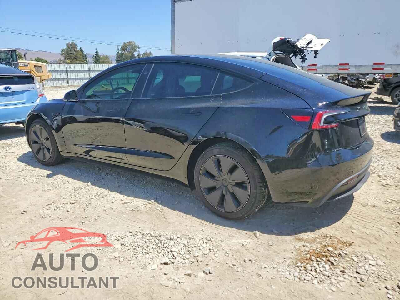 TESLA MODEL 3 2025 - 5YJ3E1EA8SF941562
