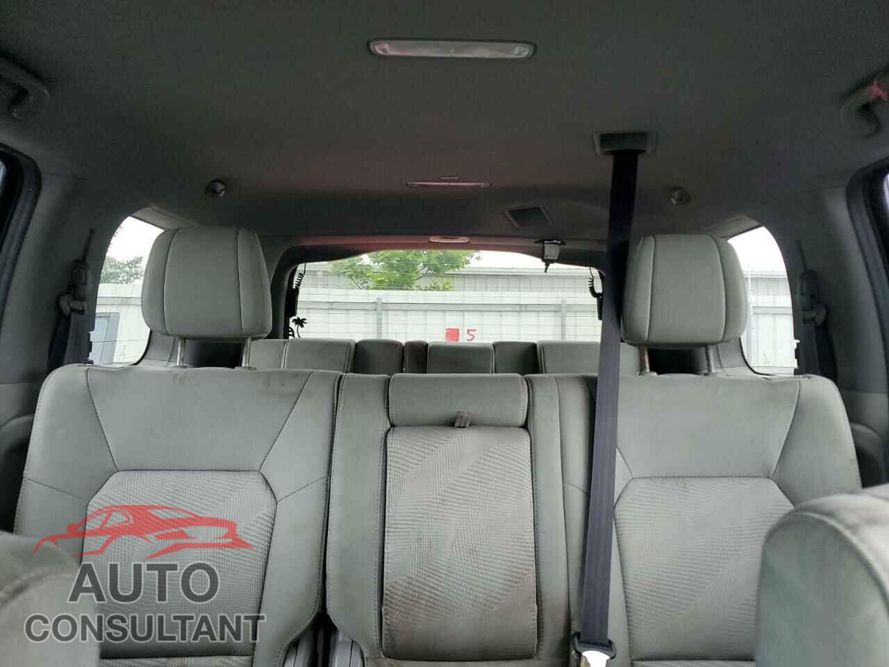 HONDA PILOT 2015 - 5FNYF4H20FB004509