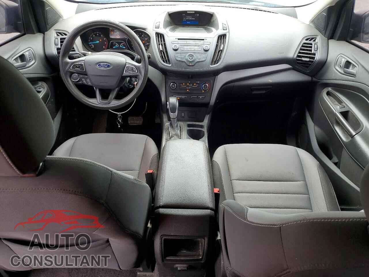 FORD ESCAPE 2017 - 1FMCU0F75HUD07492