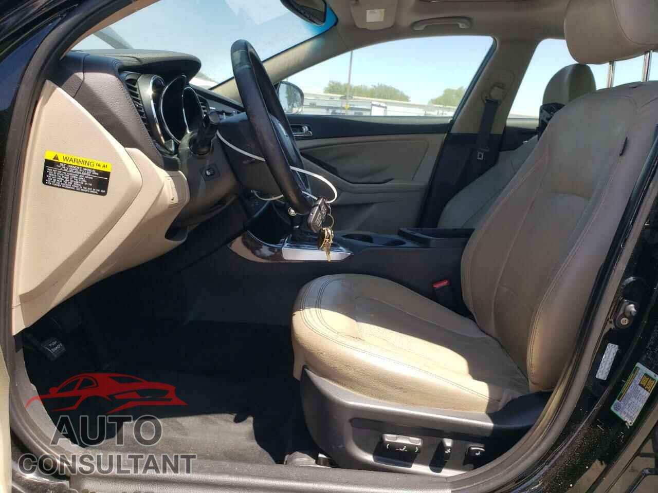 KIA OPTIMA 2011 - KNAGN4A73B5174229