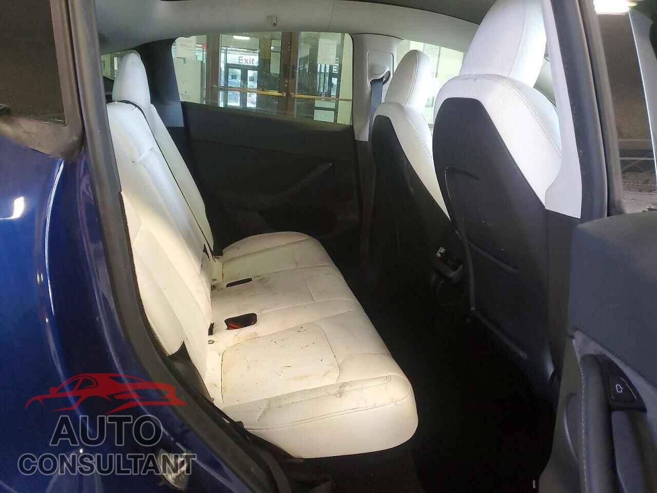 TESLA MODEL Y 2024 - 7SAYGDEF1RF027907