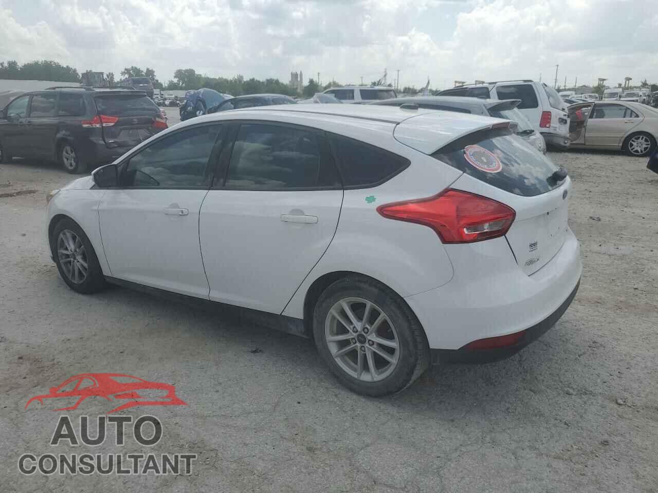 FORD FOCUS 2017 - 1FADP3K23HL244819