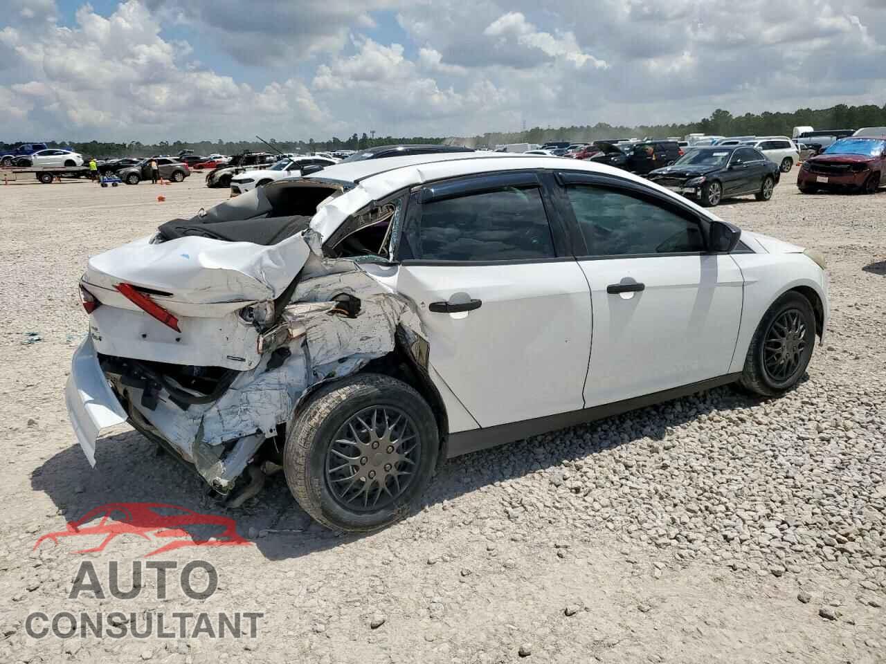 FORD FOCUS 2013 - 1FADP3E27DL331256