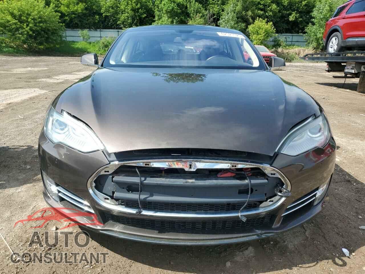 TESLA MODEL S 2014 - 5YJSA1H17EFP31977