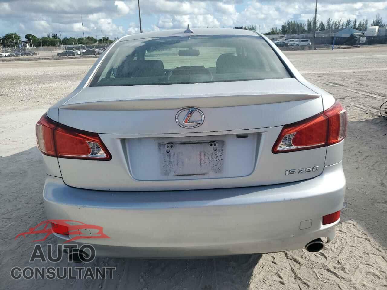 LEXUS IS 2011 - JTHBF5C26B5149065