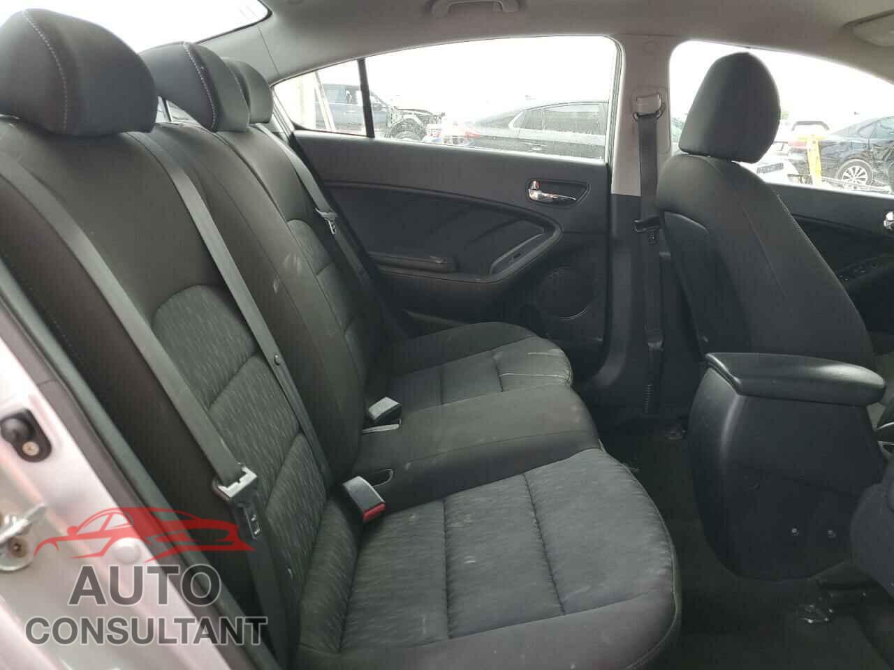KIA FORTE 2016 - KNAFK4A62G5601063