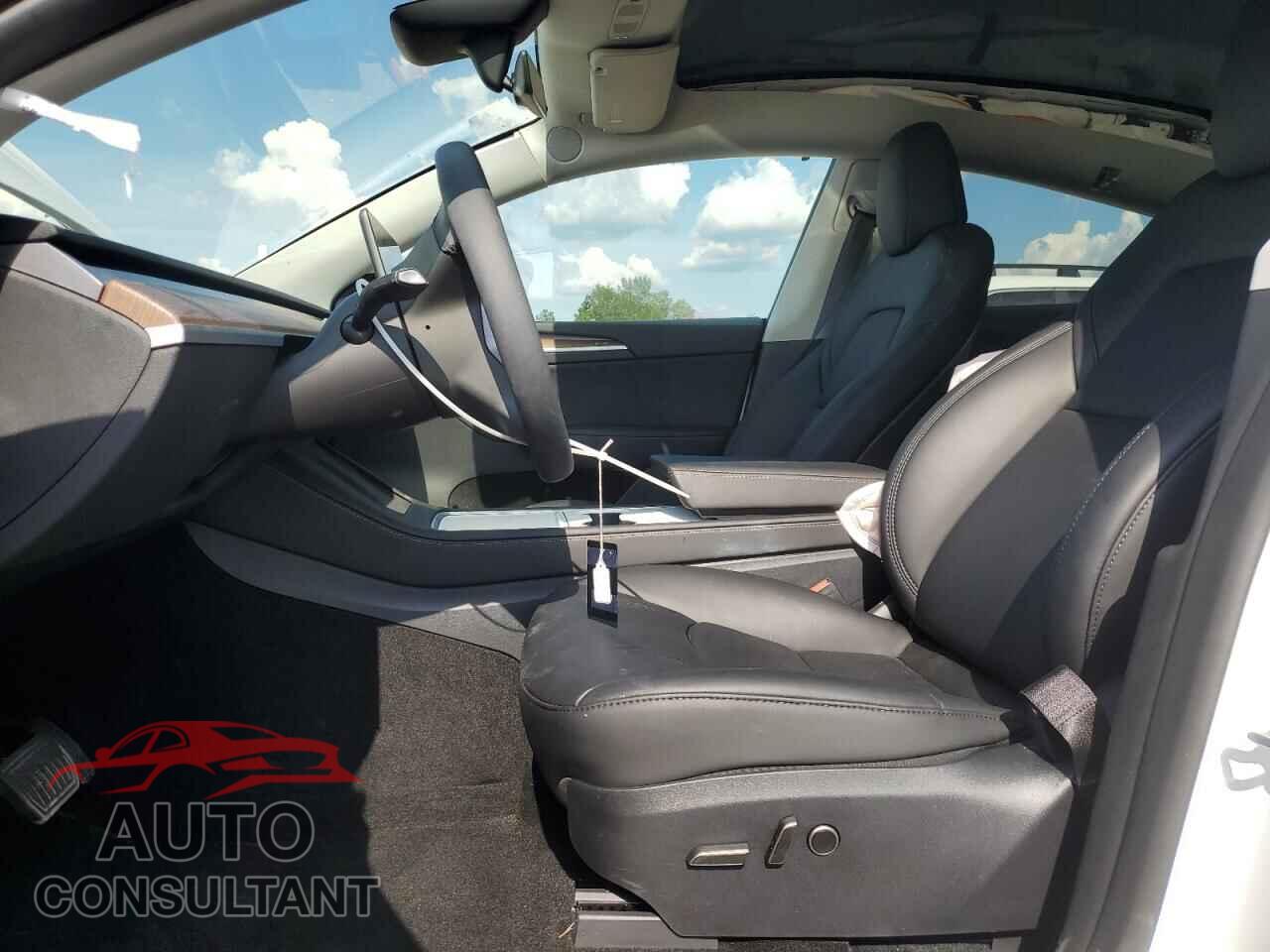 TESLA MODEL Y 2024 - 7SAYGDED4RF182725