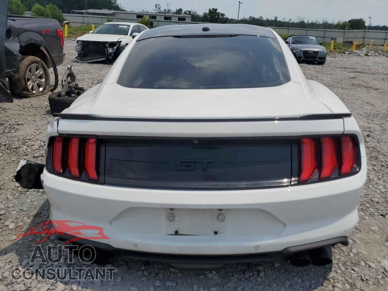 FORD MUSTANG 2018 - 1FA6P8CF7J5170418