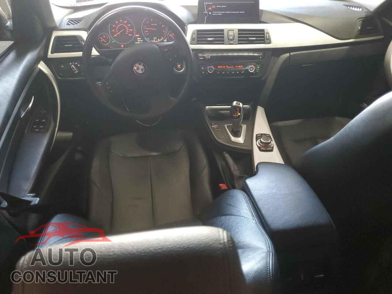 BMW 3 SERIES 2013 - WBA3C3C55DF979169