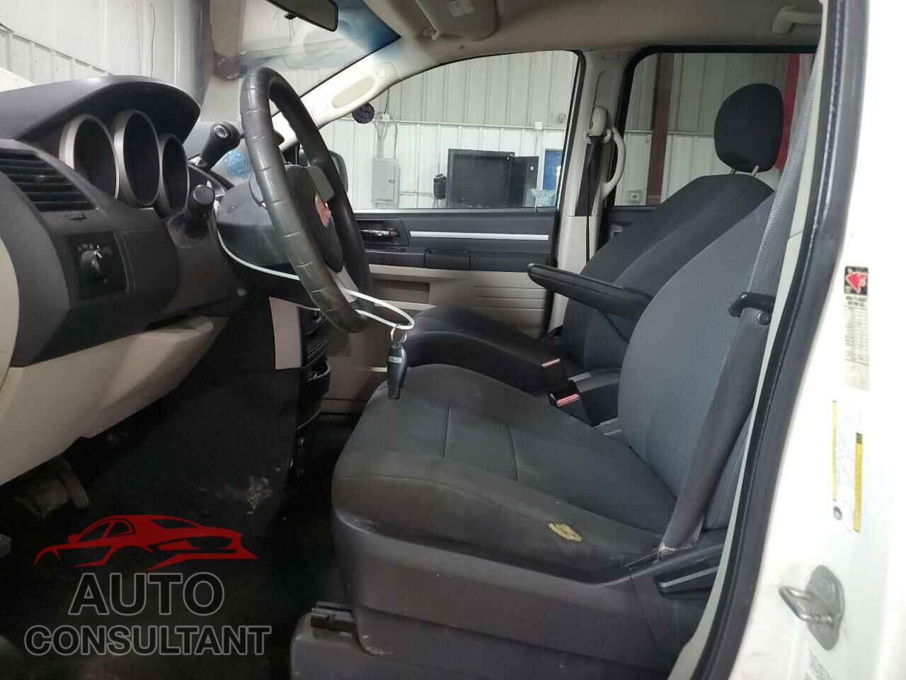 DODGE CARAVAN 2010 - 2D4RN4DE3AR132816