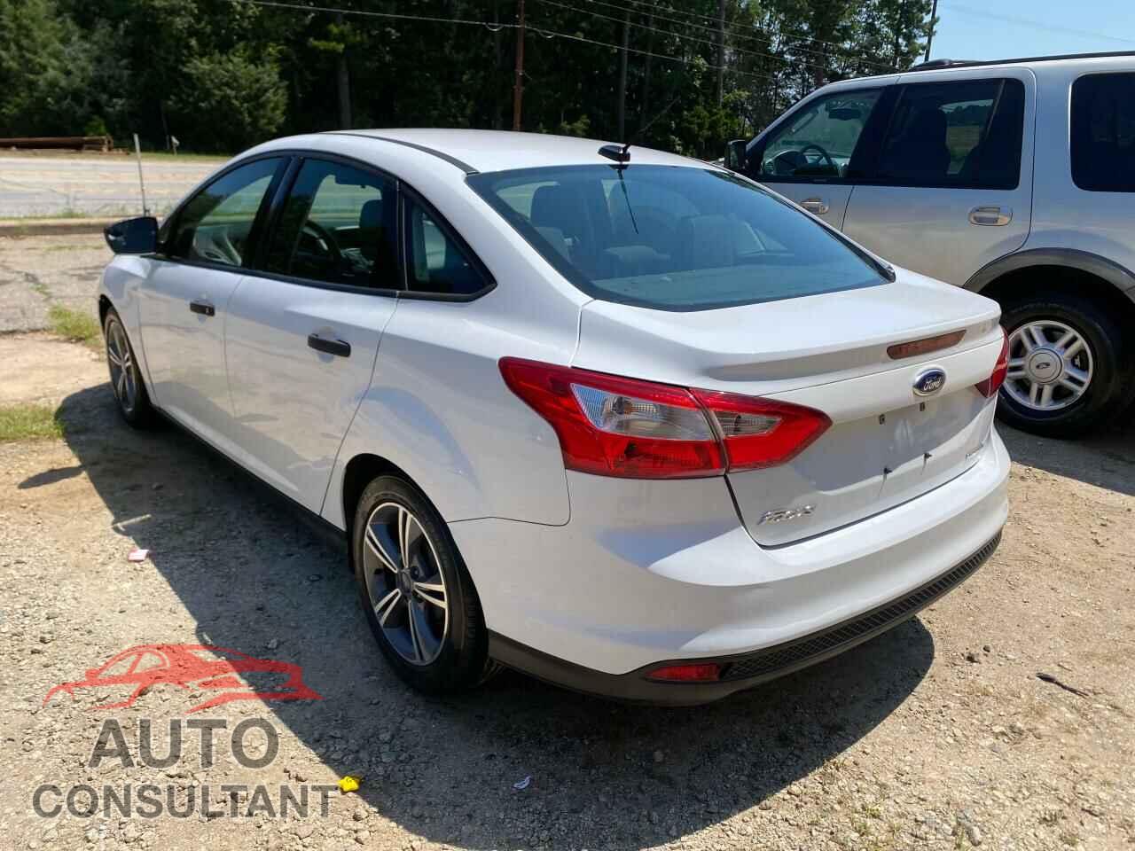 FORD FOCUS 2014 - 1FADP3E23EL323253