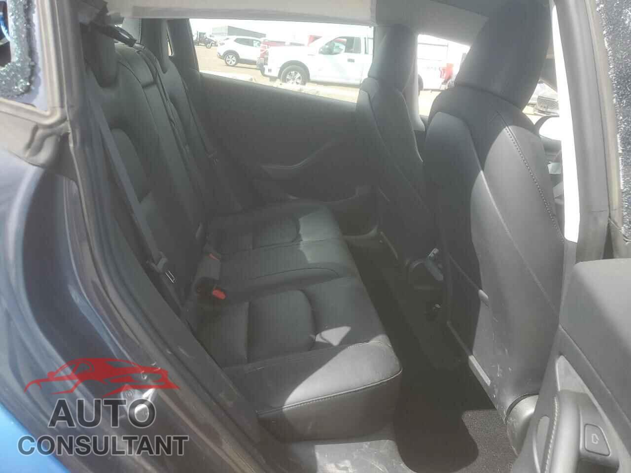 TESLA MODEL 3 2023 - 5YJ3E1EB8PF674424