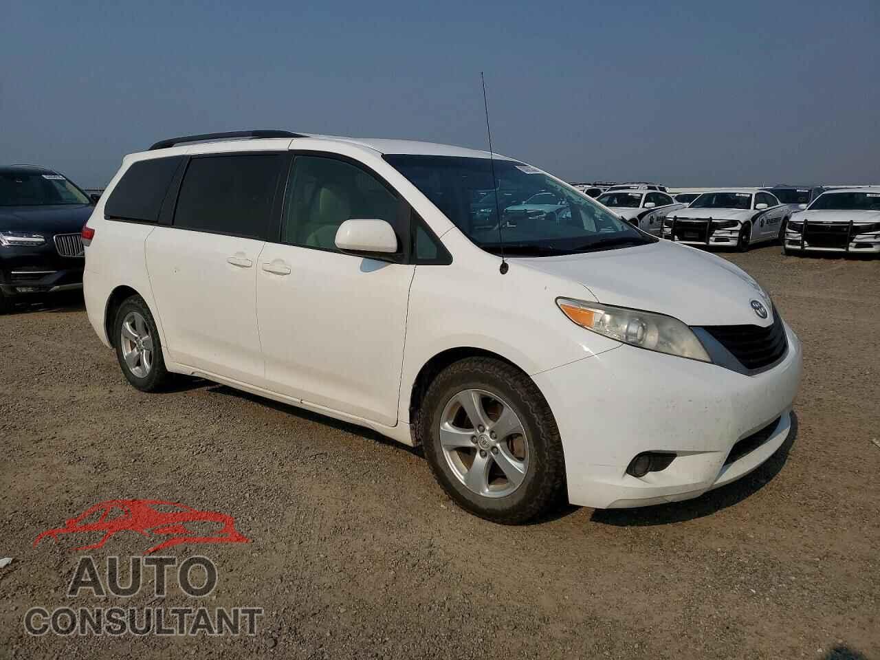 TOYOTA SIENNA 2013 - 5TDKK3DC8DS337351