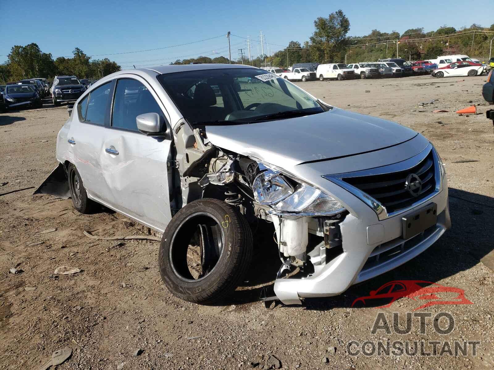 NISSAN VERSA 2018 - 3N1CN7AP6JL877540