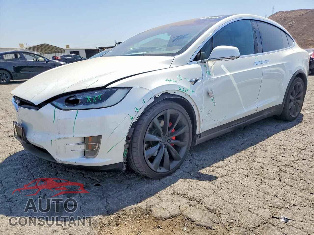 TESLA MODEL X 2018 - 5YJXCBE46JF105237