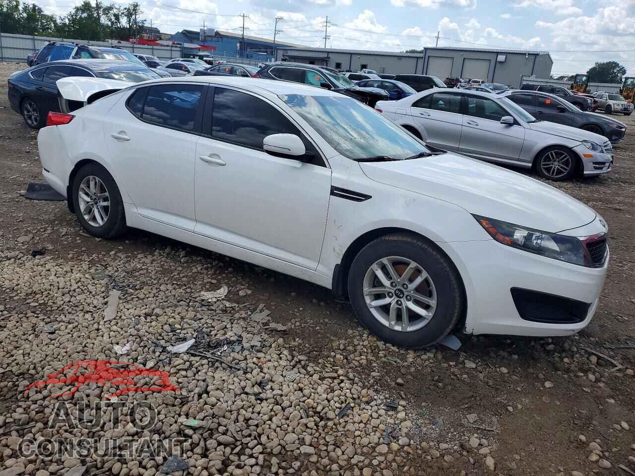 KIA OPTIMA LX 2011 - KNAGM4A73B5188120