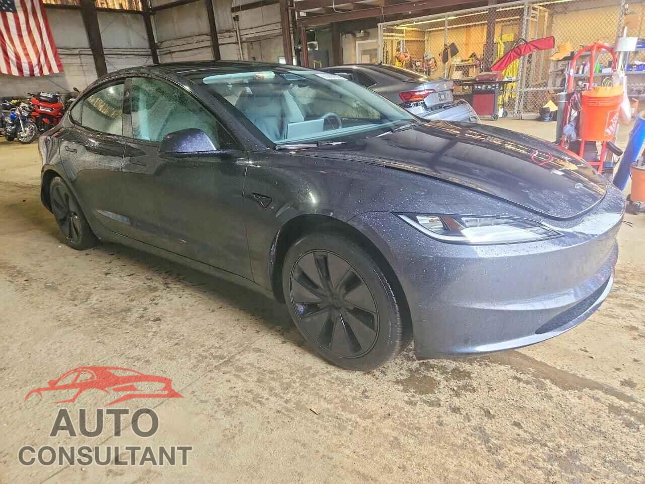 TESLA MODEL 3 2024 - 5YJ3E1EA5RF769484