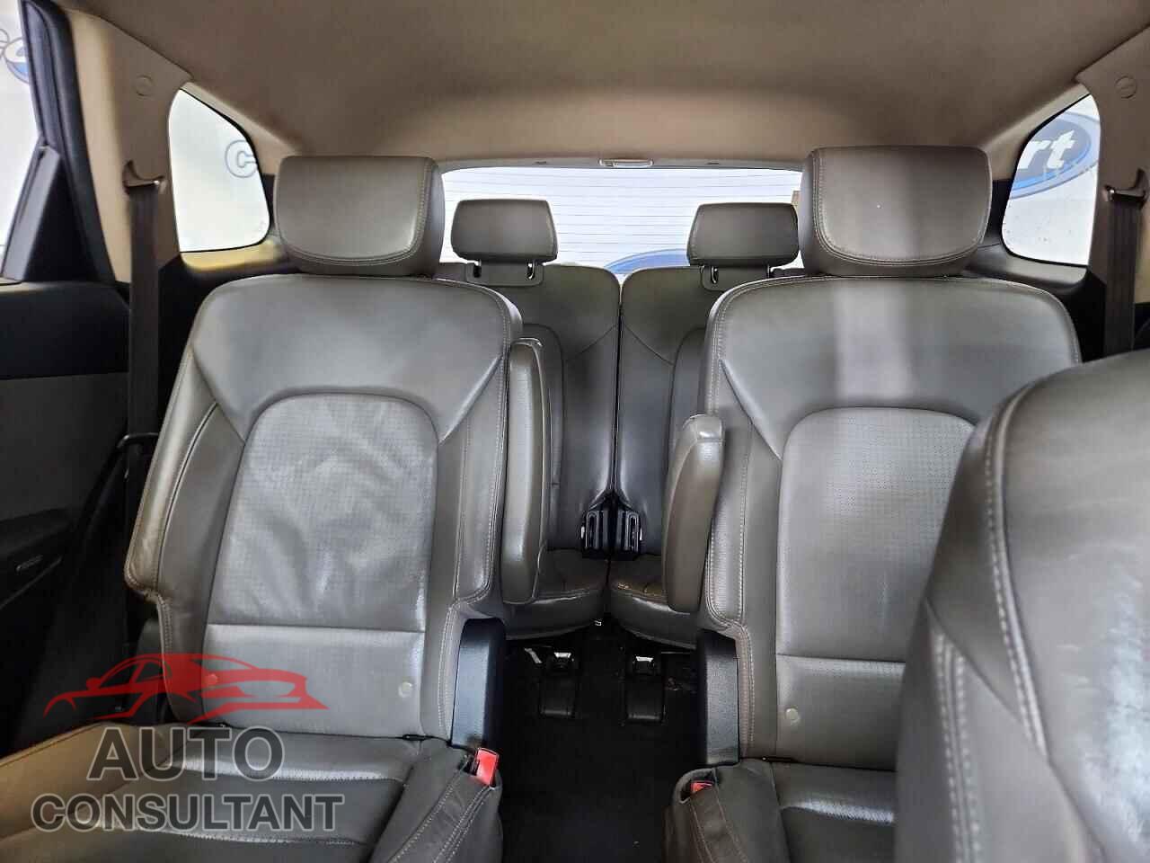HYUNDAI SANTA FE 2017 - KM8SM4HF2HU216414