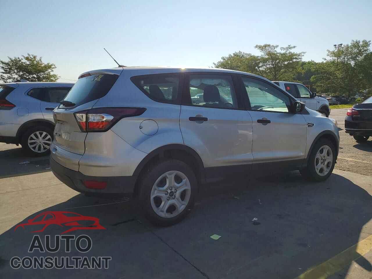 FORD ESCAPE 2017 - 1FMCU0F73HUA11404