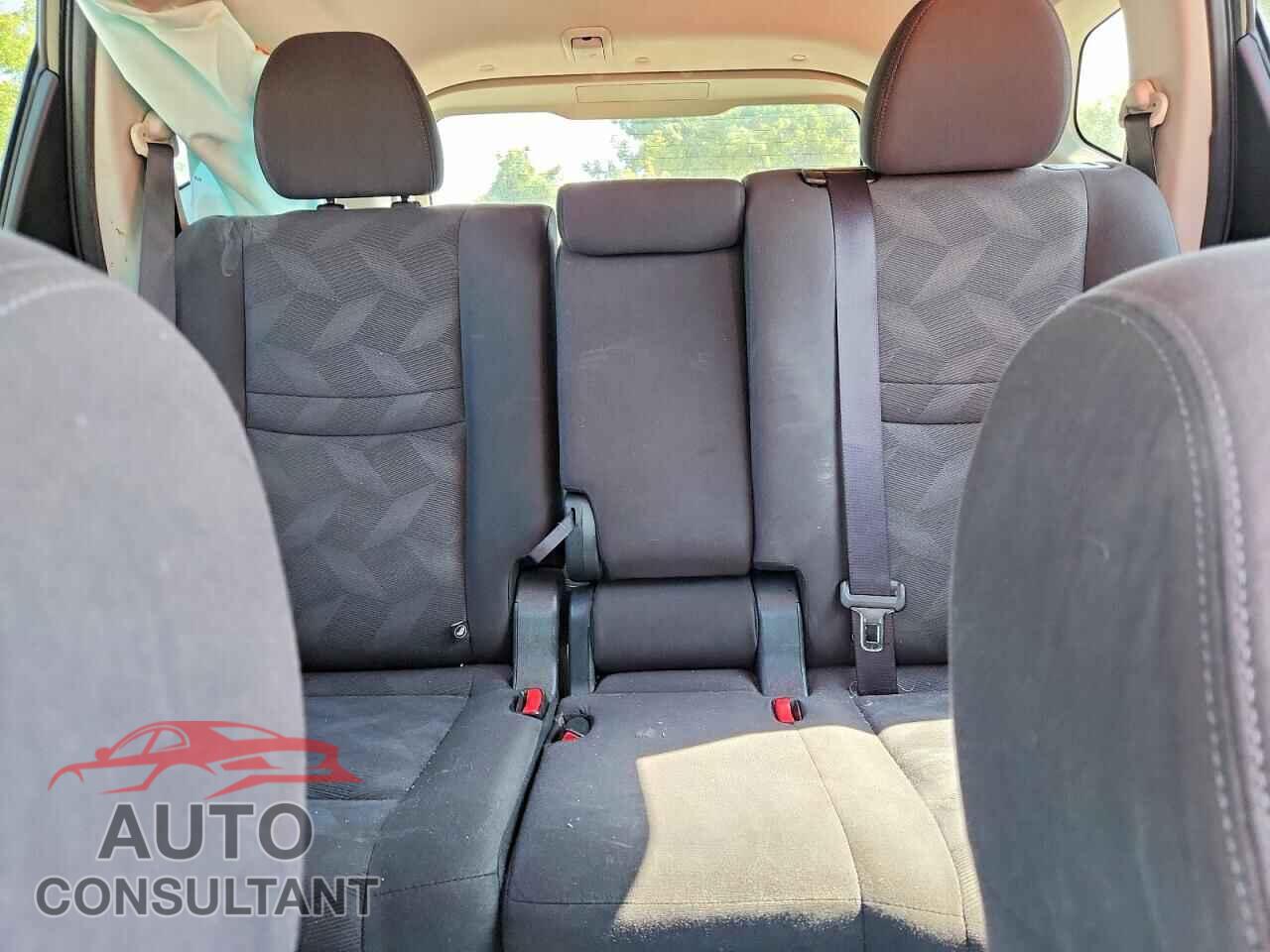 NISSAN ROGUE 2016 - KNMAT2MT2GP680738