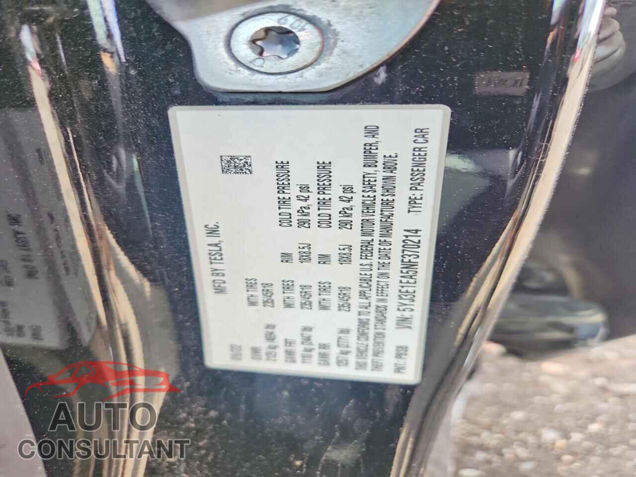 TESLA MODEL 3 2022 - 5YJ3E1EA5NF370214