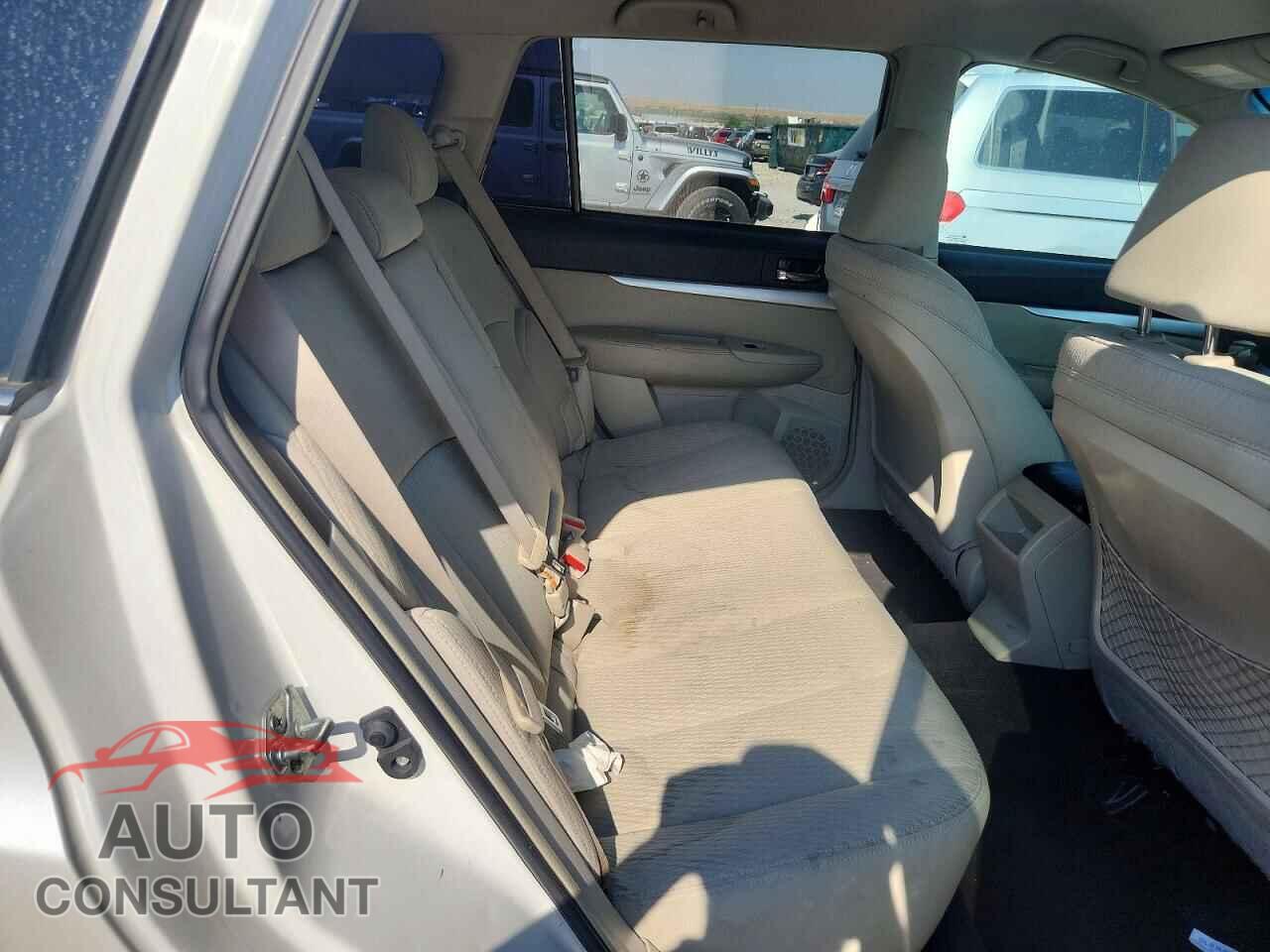 SUBARU LEGACY 2010 - 4S4BRBFC5A3338517
