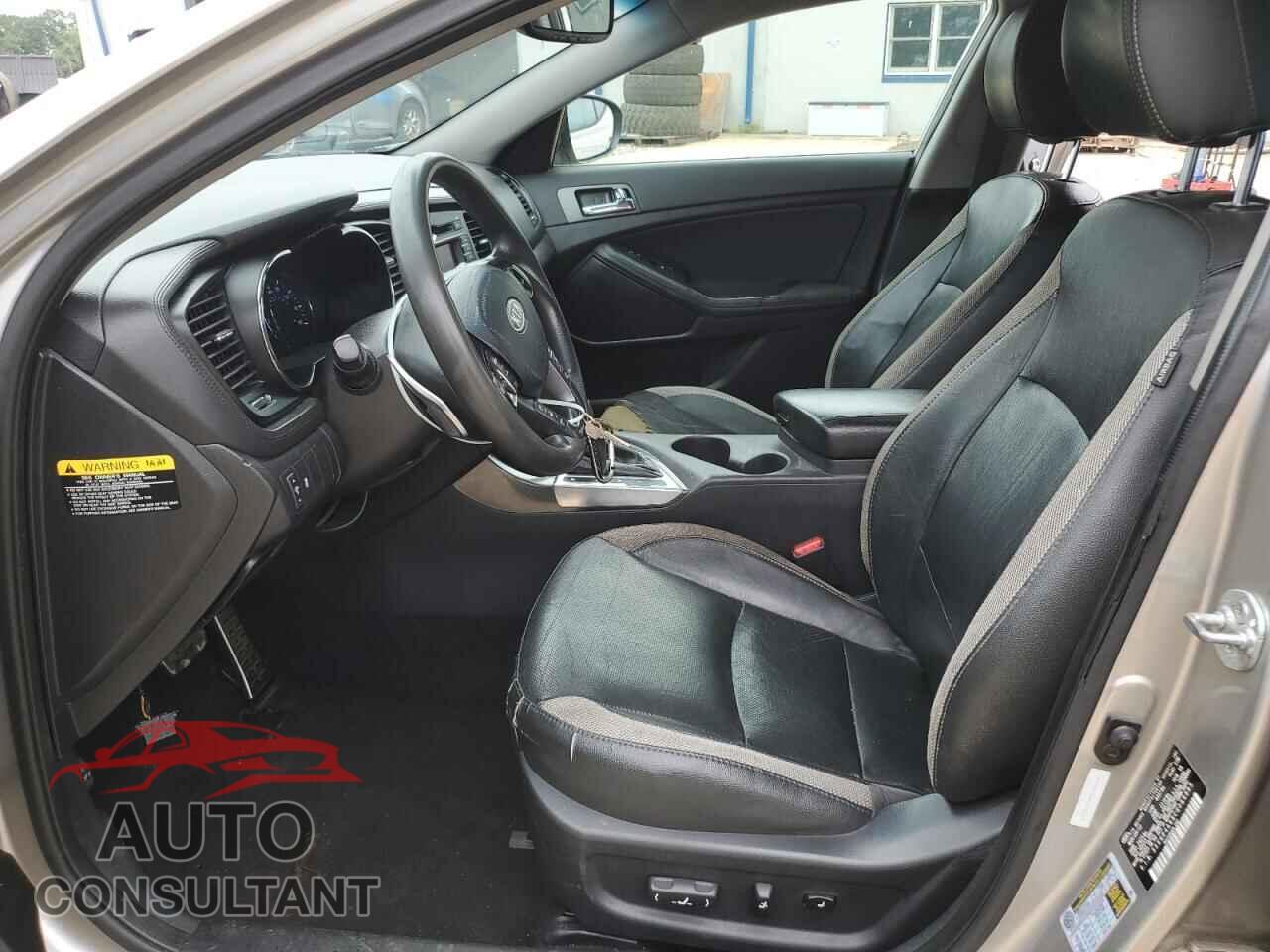 KIA OPTIMA 2012 - 5XXGR4A68CG064885